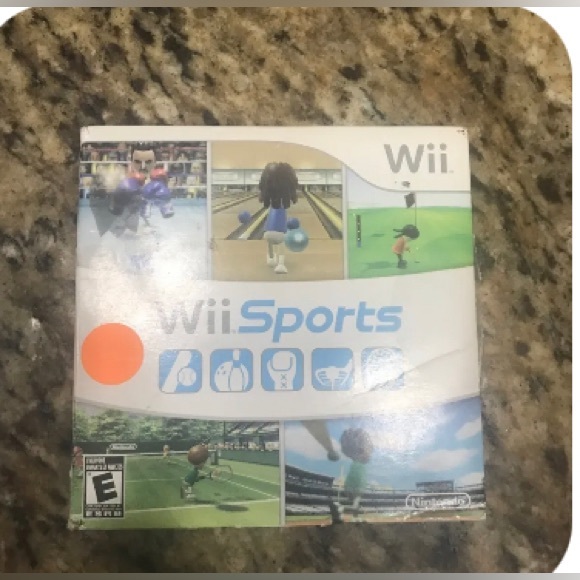 Nintendo Wii console white RV-001 w hook ups,2 remotes/charger/4 games/sport kit